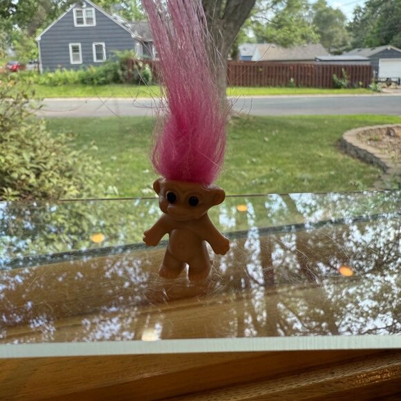 Vintage Troll Doll With Pink Hair 1" - Picture 1 of 3